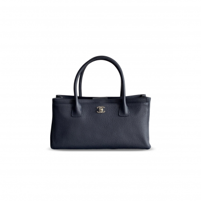 CHANEL CAVIAR SMALL CERF EXECUTIVE TOTE BAG (32*17.5*13cm)